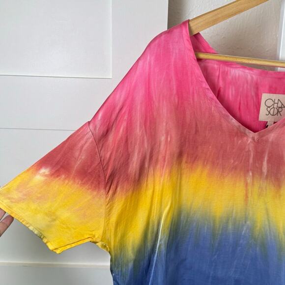 New CHASER Silky Satin Short Sleeve V-Neck Boxy Tee Prism Dye Rainbow Sz S - Picture 4 of 11